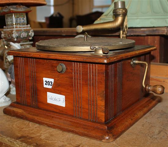 Gramophone & horn